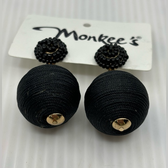 NWT Monkee’s Black Dangle Circle and Ball Earrings - Picture 4 of 5